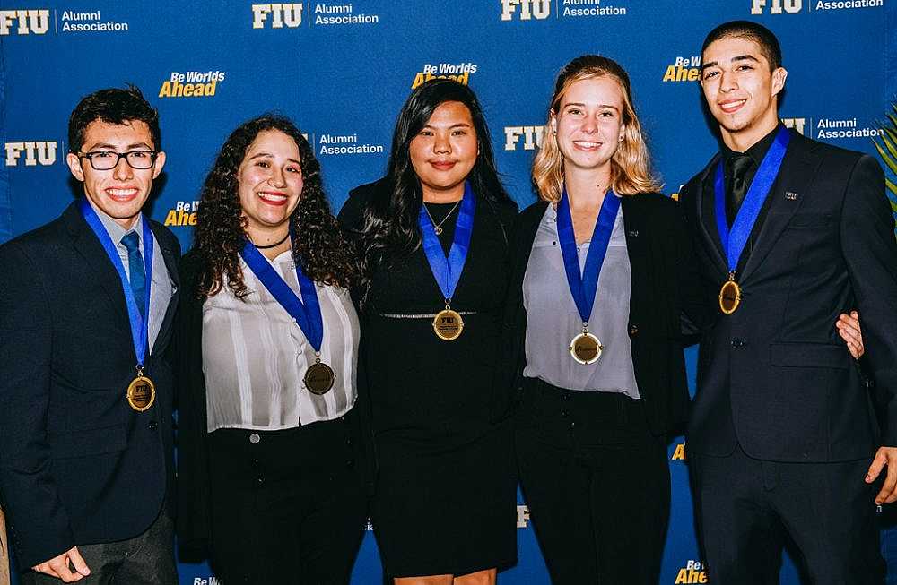 Scholarship winners Vicky Chapas, Alejandro Garcia, Leeanne Grunow, Rodrigo Sanz and Ariane Uy.