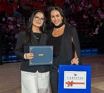 Katherine De Leon-Barrios and her Carnival mentor Jessica Sotolongo.