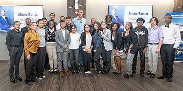 former Miami HEAT player Shane Battier with students.